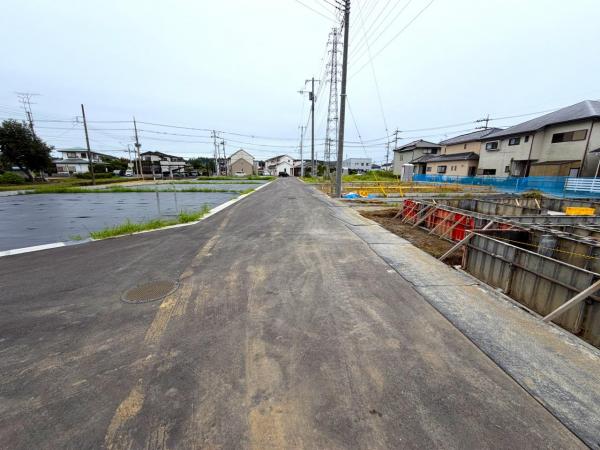 宇都宮市細谷町　戸建 前面道路含む現地写真