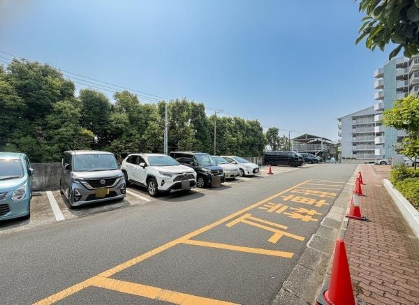 ガーデンライフ久里浜六番館 敷地内駐車場