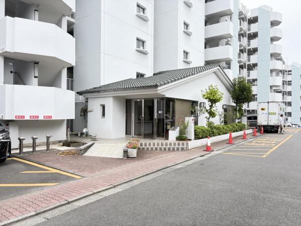 ガーデンライフ久里浜六番館 エントランス（外）