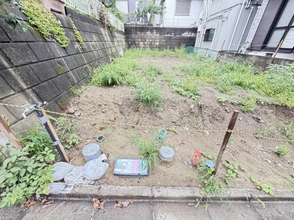横浜市金沢区富岡東６丁目 戸建 駐車場