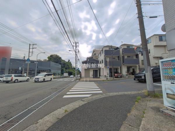 横浜市青葉区田奈町 