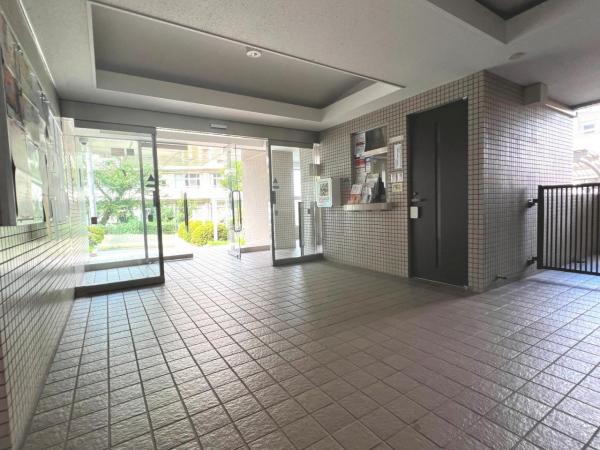 メゾン浦和3 エントランスホール