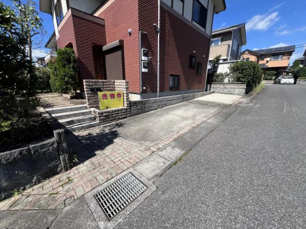 宇都宮市豊郷台２丁目 中古戸建 駐車場