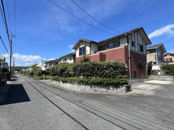 宇都宮市豊郷台２丁目 中古戸建 前面道路含む現地写真