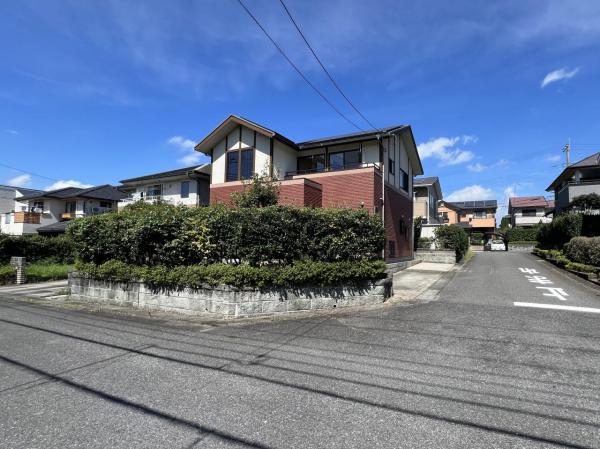 宇都宮市豊郷台２丁目 中古戸建 前面道路含む現地写真