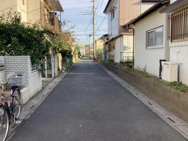 春日部市粕壁東5丁目 中古戸建 前面道路含む現地写真