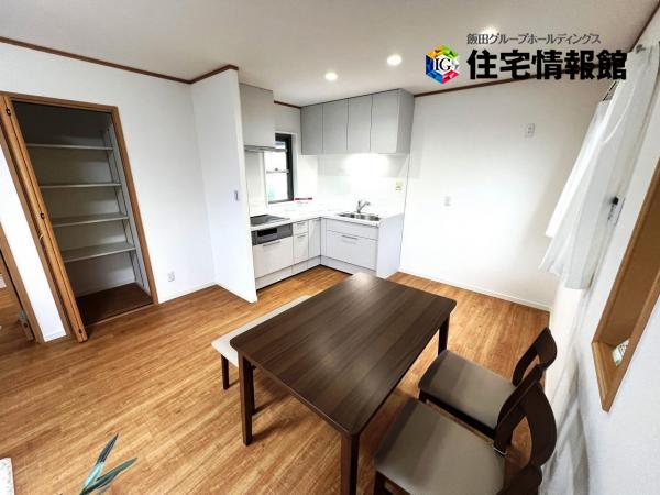 茅ヶ崎市西久保 中古戸建 ダイニングキッチン