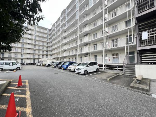 川越スカイハイツ 駐車場