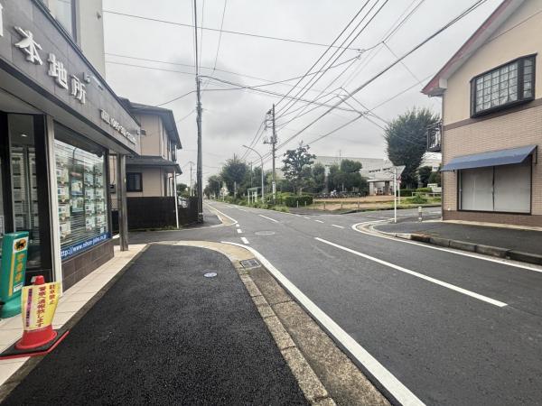 横浜市瀬谷区南台２丁目 中古戸建 前面道路含む現地写真
