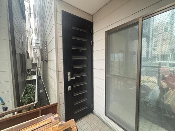 横浜市瀬谷区南台２丁目 中古戸建 玄関