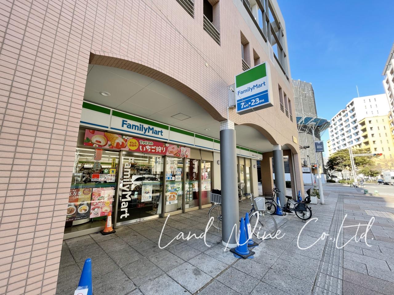 ファミリーマート 幕張ベイタウン店