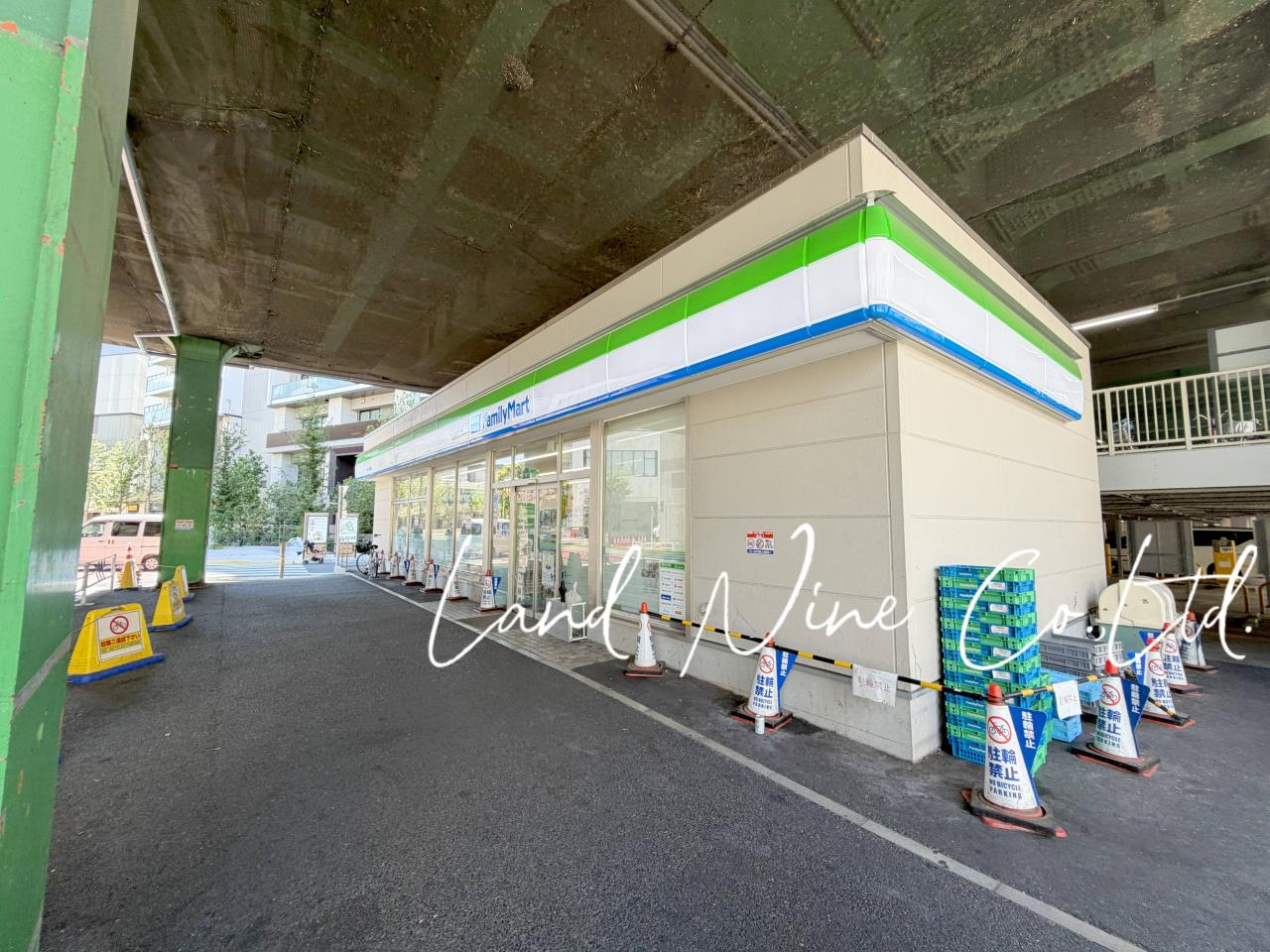 ファミリーマート シャポー小岩店