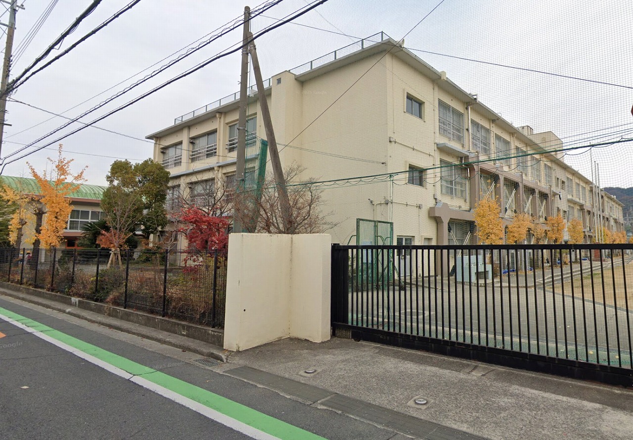 八尾市立曙川小学校