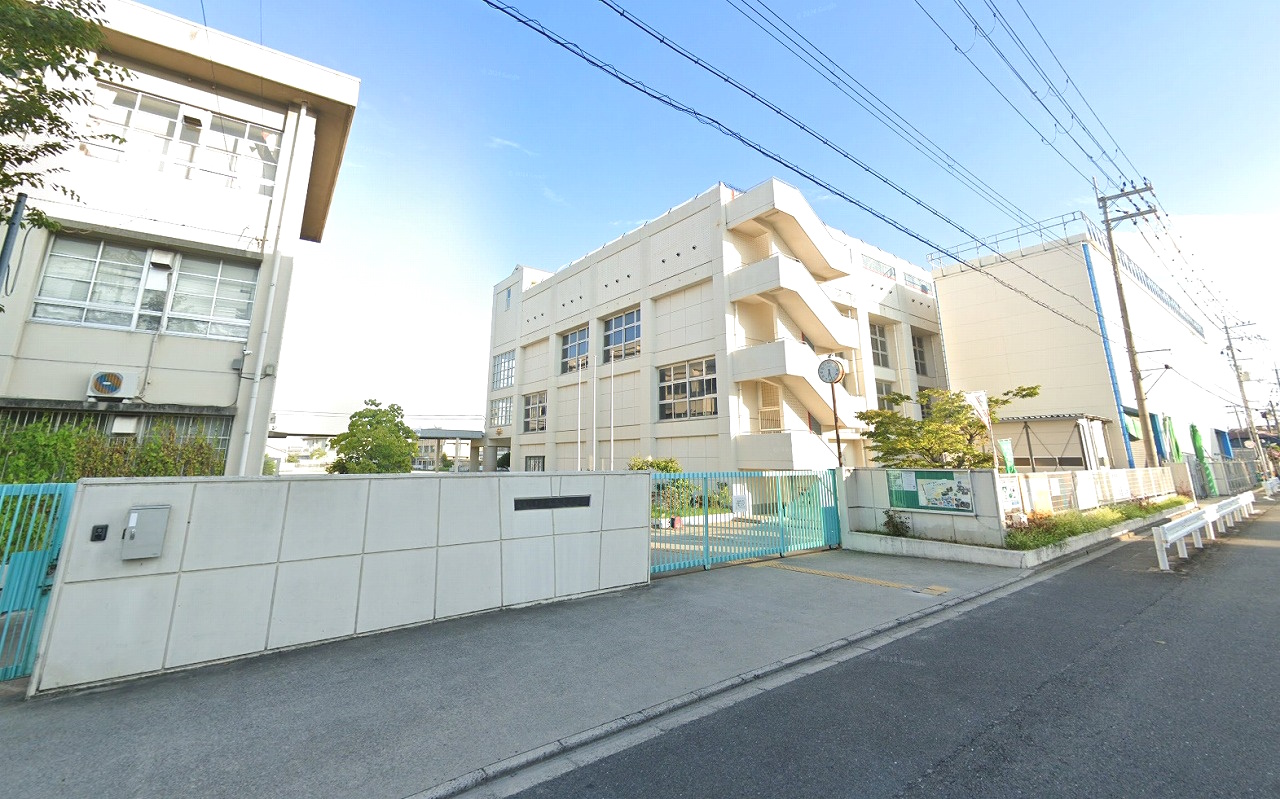 寝屋川市立第二中学校