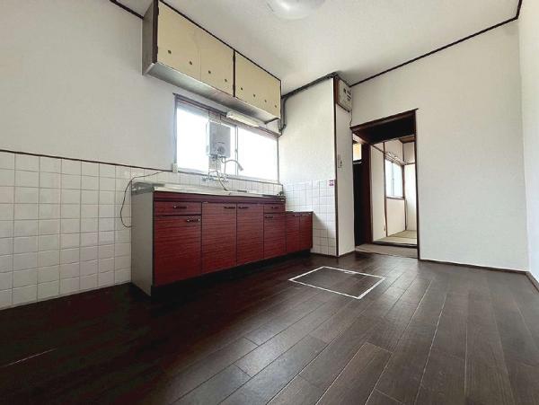 中古テラス 橿原市新口町 近鉄橿原線新ノ口駅 330万円