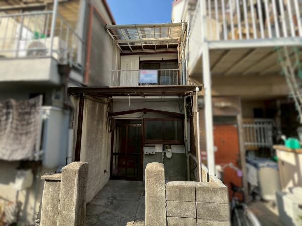 中古テラス 大東市南津の辺町 JR学研都市線野崎駅 298万円
