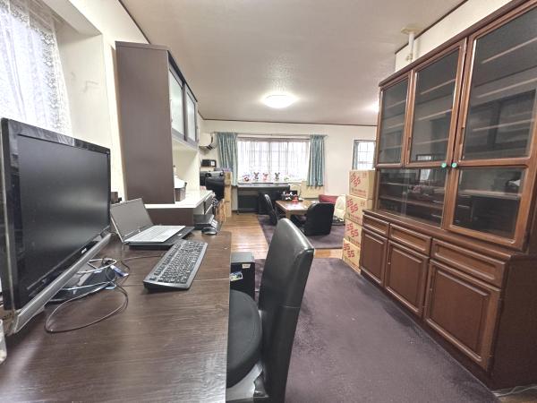 川越市古市場　中古戸建 リビング