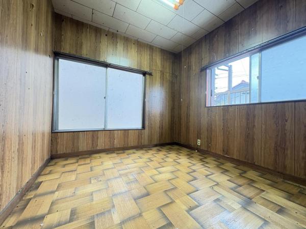 ■三面接道の角地の好立地 洋室