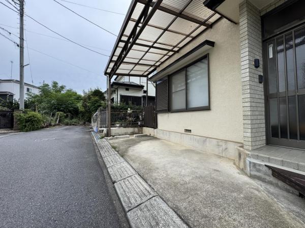川越市広谷新町　中古戸建 駐車場