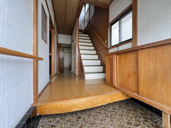 川越市広谷新町　中古戸建 玄関