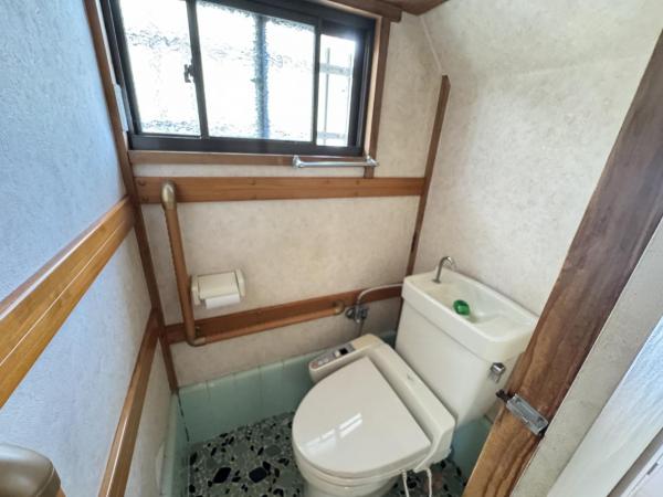 川越市広谷新町　中古戸建 トイレ
