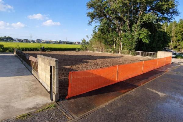 幸手市大字戸島　土地 前面道路含む現地写真