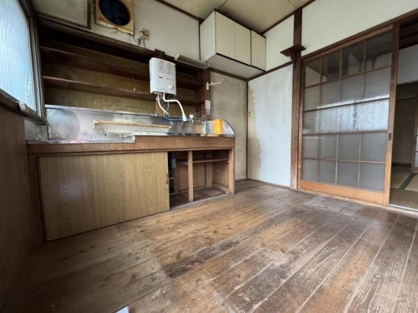 神奈川県川崎市川崎区小田　中古戸建 ダイニングキッチン