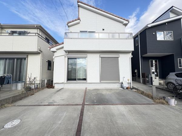 【バリアフリー×二世帯住宅】3台駐車可能 駐車場