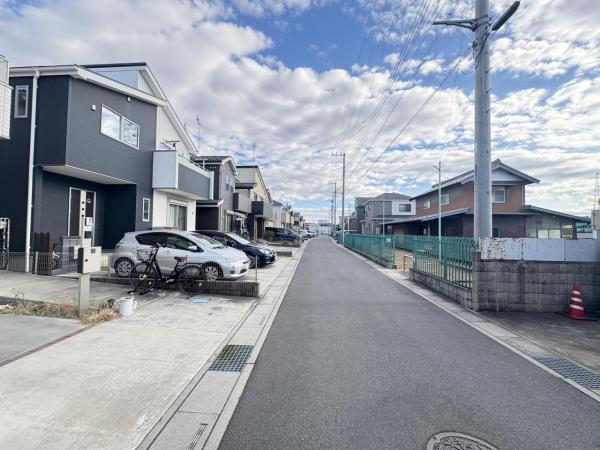 【バリアフリー×二世帯住宅】3台駐車可能 現況写真
