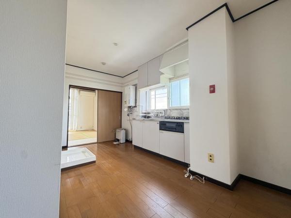 川越三浦マンション リビングダイニング