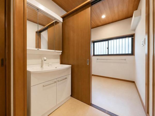 川越市大字下赤坂　中古戸建 洗面化粧台