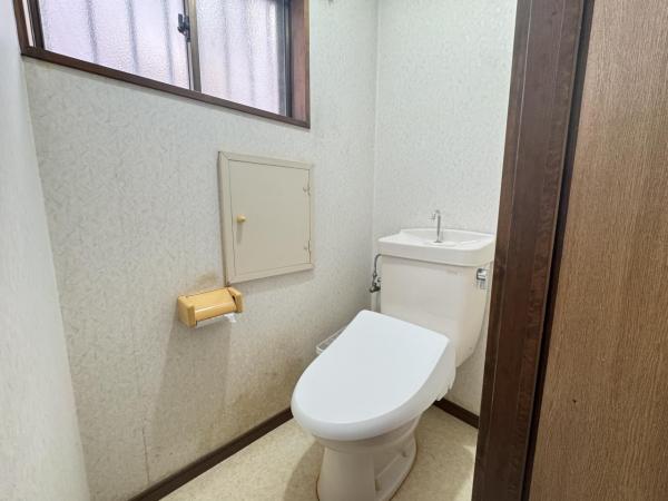 川越市大字菅間　中古戸建 トイレ
