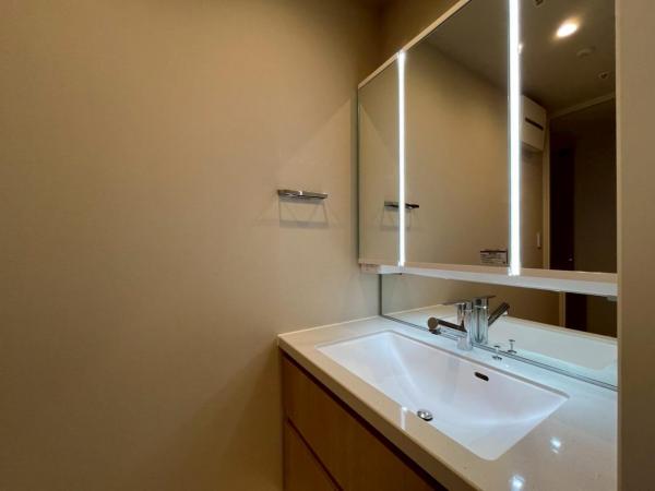 中古マンション 港区芝3丁目12-4 都営大江戸線赤羽橋駅 2億4,990万円