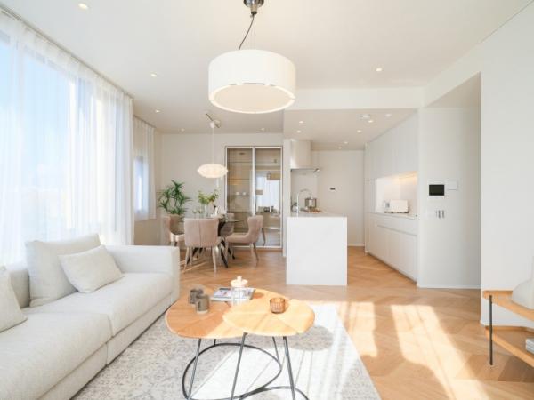 中古マンション 新宿区内藤町 丸の内線新宿御苑前駅 3億9,990万円