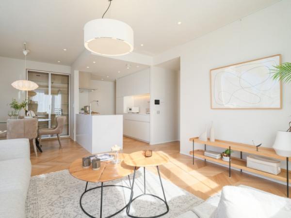 中古マンション 新宿区内藤町 丸の内線新宿御苑前駅 3億9,990万円