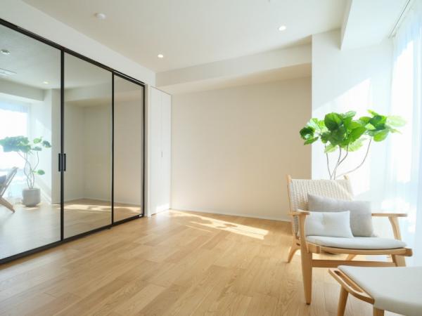 中古マンション 新宿区内藤町 丸の内線新宿御苑前駅 3億9,990万円