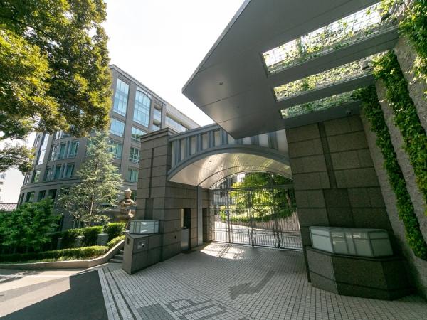 中古マンション 東京都港区三田2丁目1-28 南北線麻布十番駅 13億円