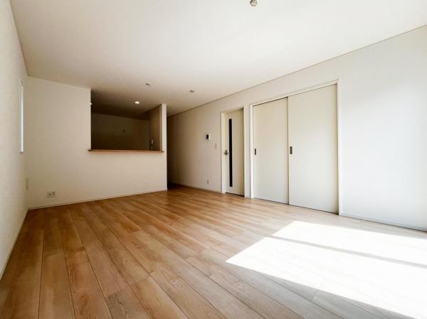 新築戸建 新潟市西区上新栄町２丁目2-4 JR越後線寺尾駅 2,180万円