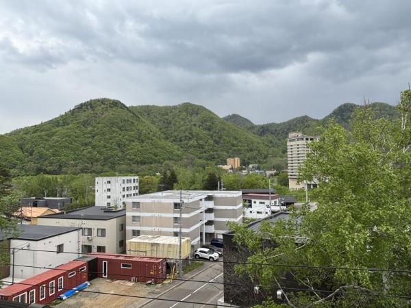 ライオンズマンション札幌定山渓弐番館 住戸からの眺望写真 