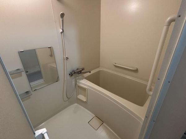 ロジェ真駒内 浴室 