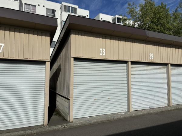 柏丘団地Ｂ-３号棟 敷地内駐車場