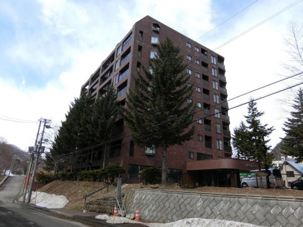 中古マンション 札幌市南区定山渓温泉西１丁目 札幌市南北線真駒内駅 350万円