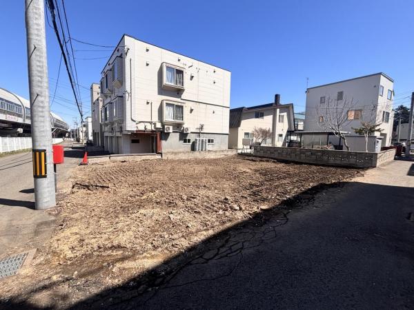 真駒内東町 前面道路含む現地写真 