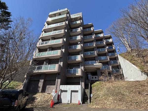 中古マンション 札幌市南区定山渓温泉西１丁目 札幌市南北線真駒内駅 390万円
