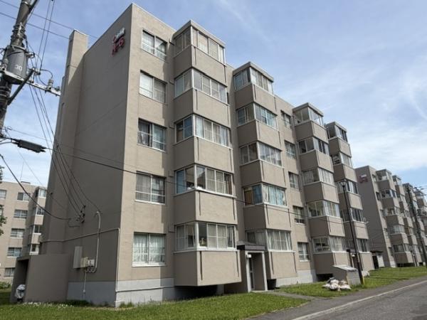 中古マンション 札幌市南区真駒内緑町３丁目 札幌市南北線真駒内駅 380万円