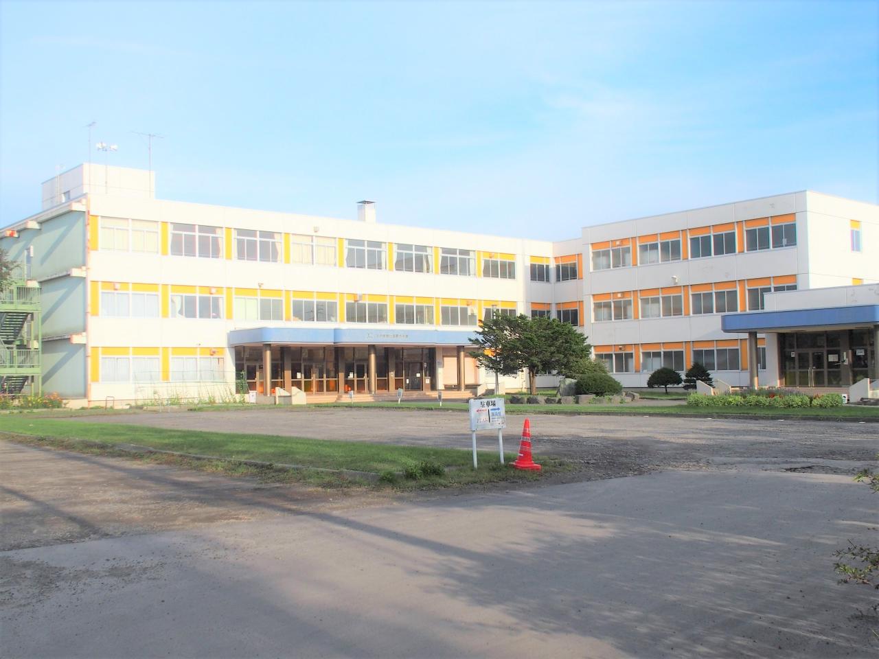苫小牧市立泉野小学校
