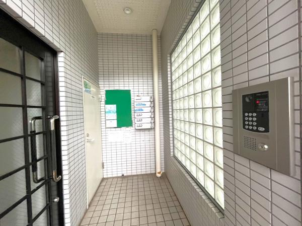 グラン・ドムール西岡 エントランス 