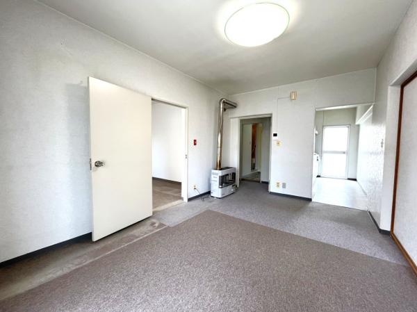 ハイツ平岸2号棟 リビングダイニング