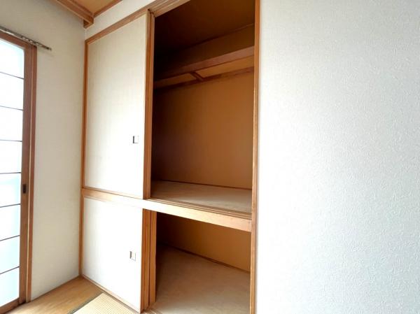 プレジデントハイム 収納 