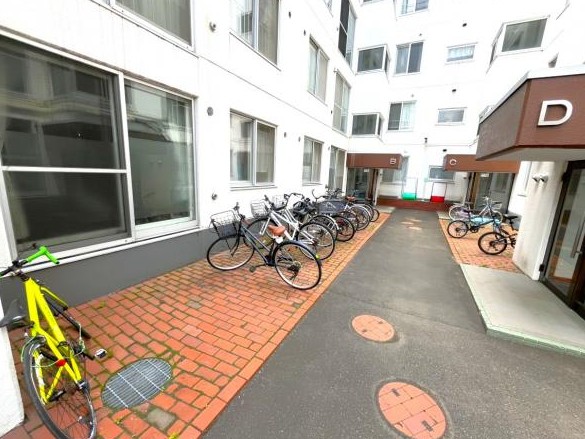 レジデンス月寒 駐輪場